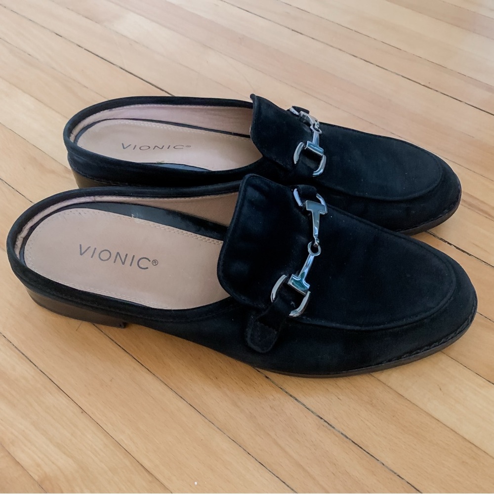 Vionic Women's Black Loafers